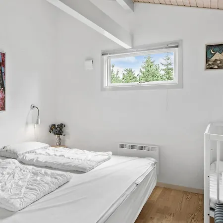 Pet Friendly In Vaeggerlose With Kitchen Holiday home *