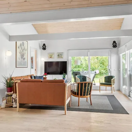 Pet Friendly In Vaeggerlose With Kitchen