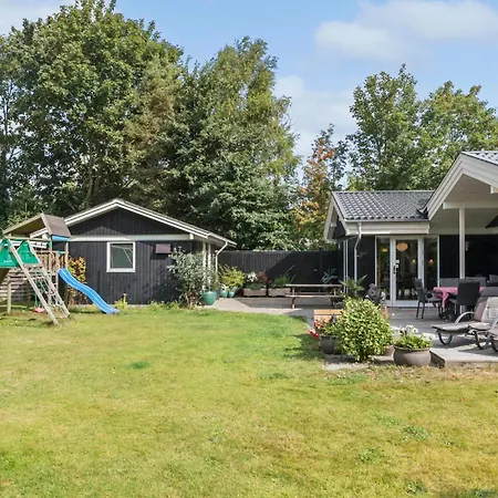 Ferienhaus Amazing In Vaeggerlose With Wifi